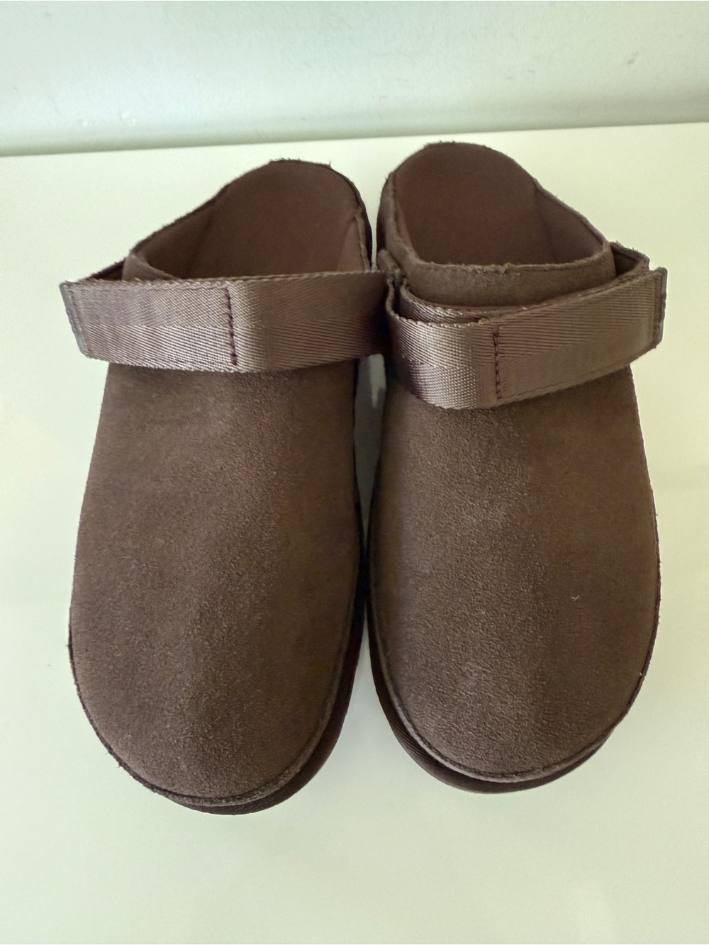 UGG Goldenstar Clog Women's  Size 9, Dark Brown - Picture 7 of 7